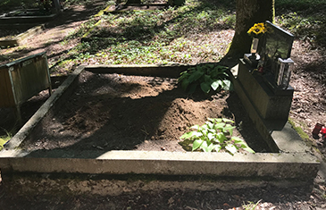 Urnový hrob - Triquetra